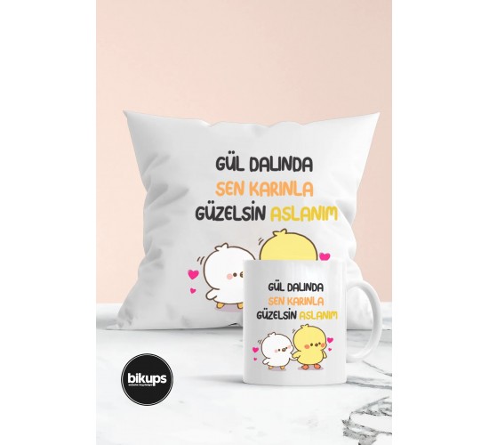 Gül dalında sen karınla güzelsin aslanım Baskılı Kupa ve Yastık Seti Gül dalında sen karınla güzelsin aslanım Baskılı Kupa ve Yastık Seti